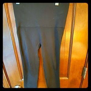 Spanx Look At Me Now Cropped Seamless Leggings